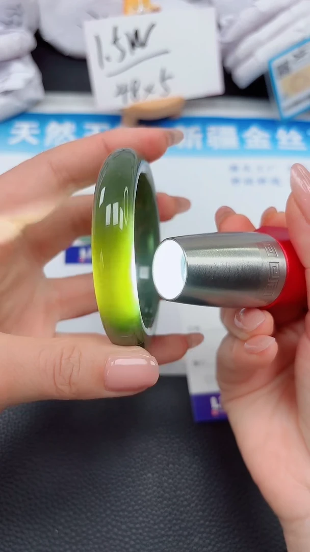 【闪购商品】和田玉手镯未镶嵌238