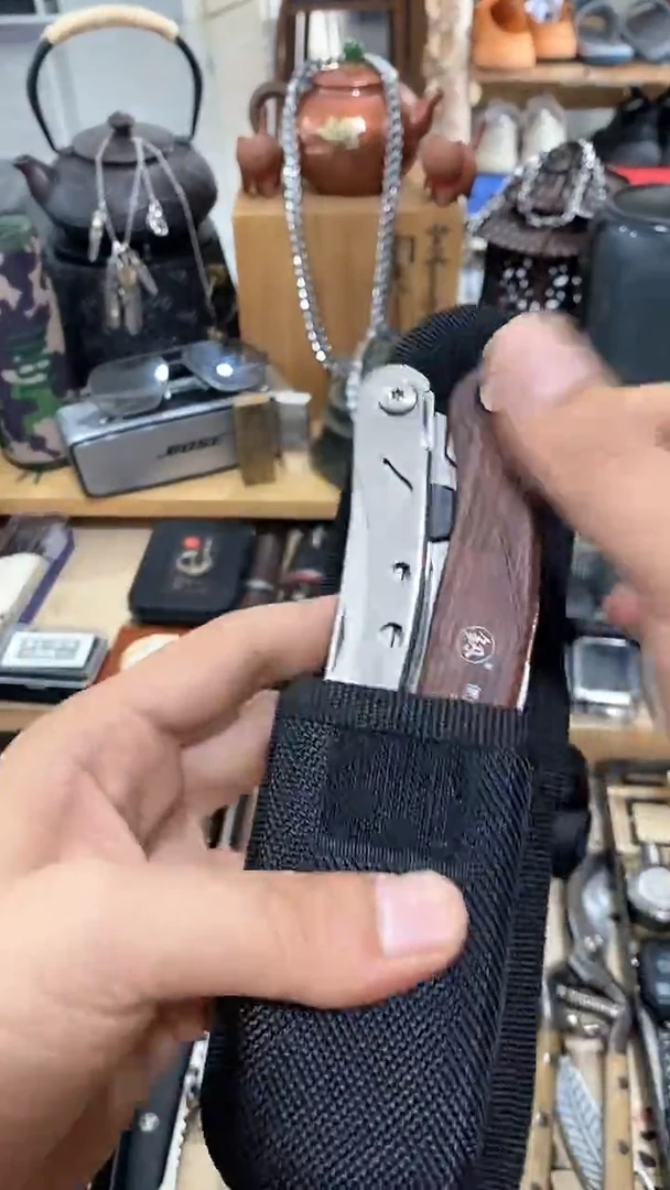 瓷片闪购商品  如图所示