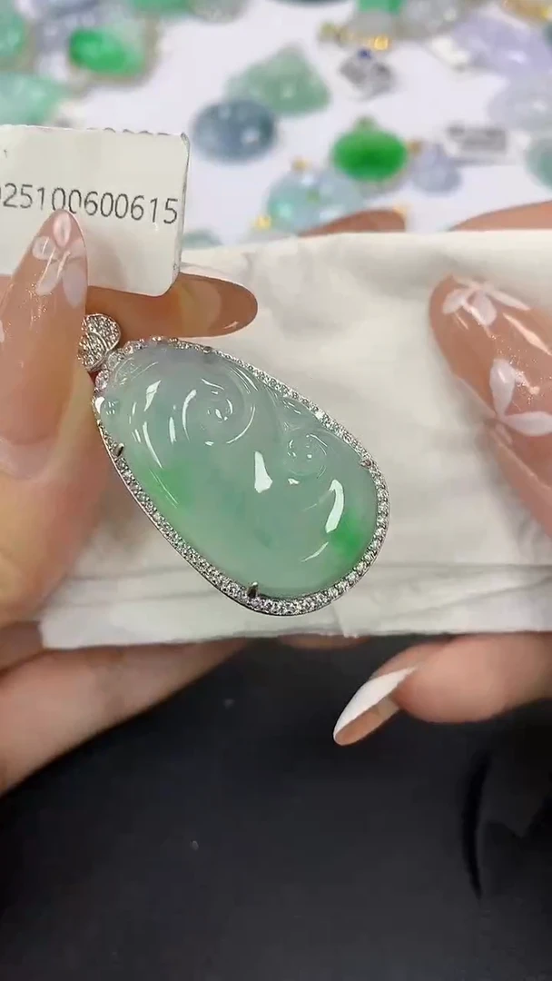 颈饰银S925镶嵌翡翠a货假一赔三支持复检百元上9元证书费自理