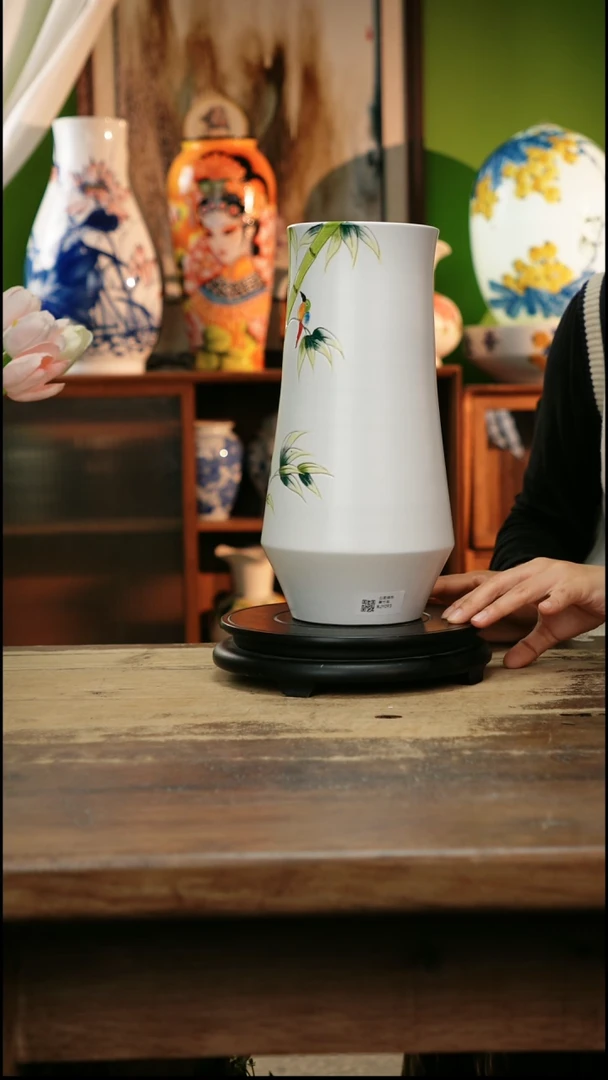 摆件 景德镇纯手工釉下彩精品花瓶