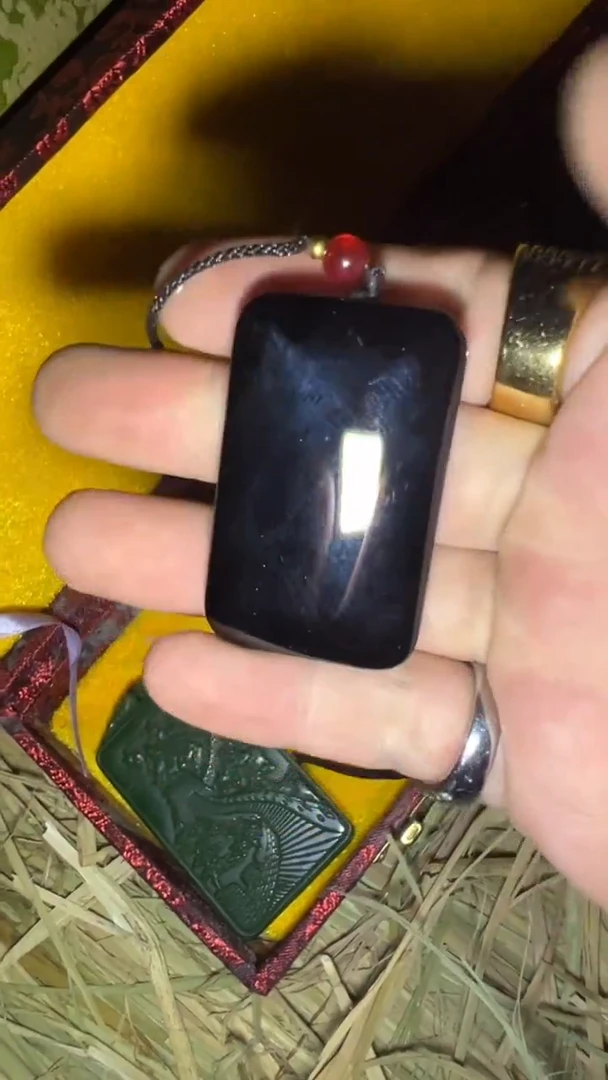 和田玉（墨玉）未镶嵌挂件闪购高端商品链接