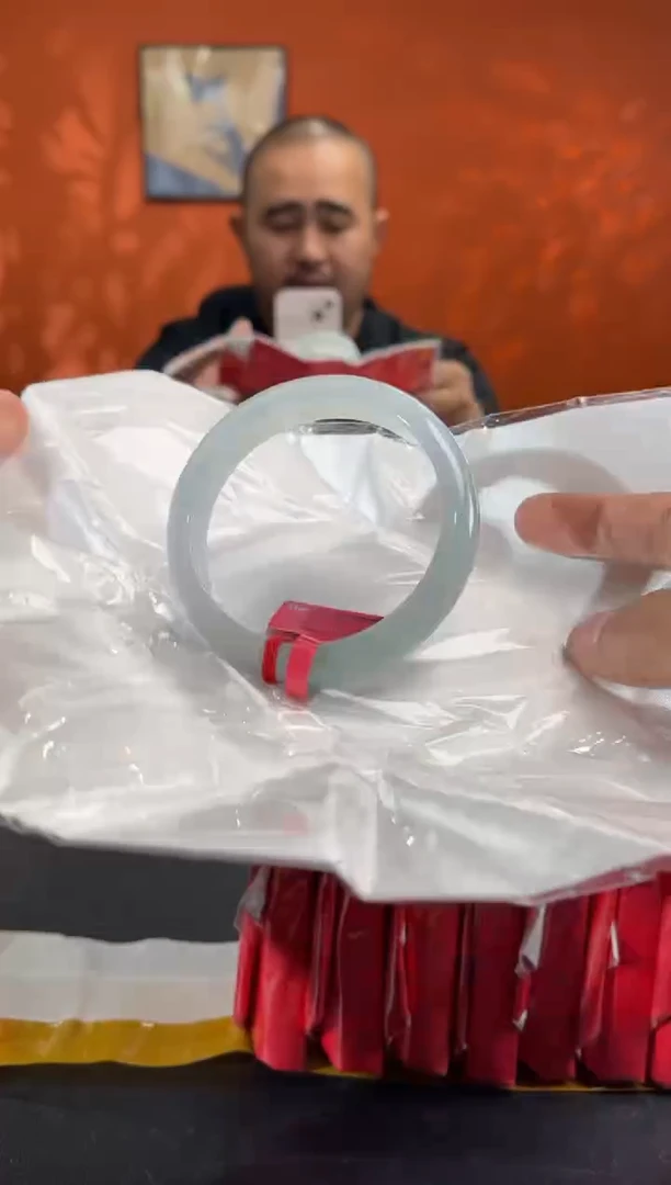 未镶嵌手镯翡翠4