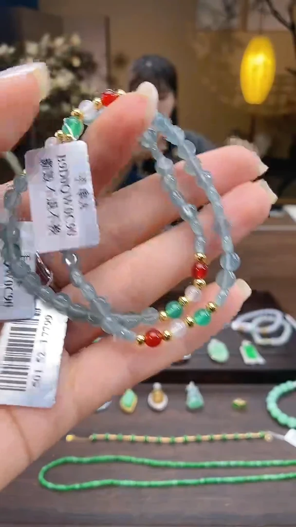 吊坠(不含链)未镶嵌翡翠手串 多样性发其一