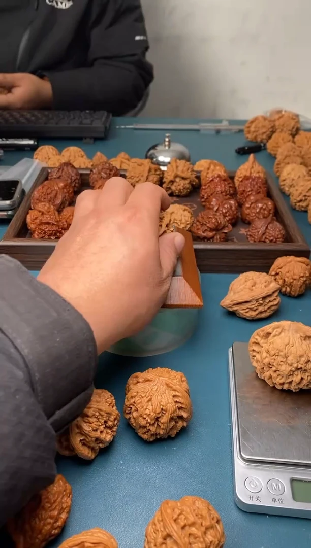 把件文玩核桃今***么野生麒麟