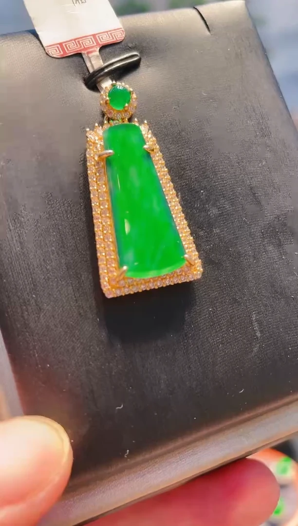 翡翠银S925镶嵌颈饰翡翠A8