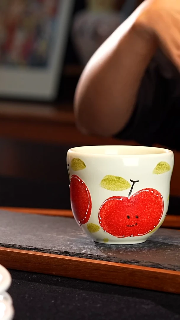 摆件景德镇釉下彩手绘设计师款陶瓷