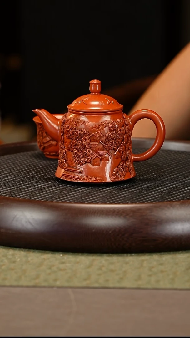 茶壶紫砂53 李霓 大红袍 古雕金钟200c