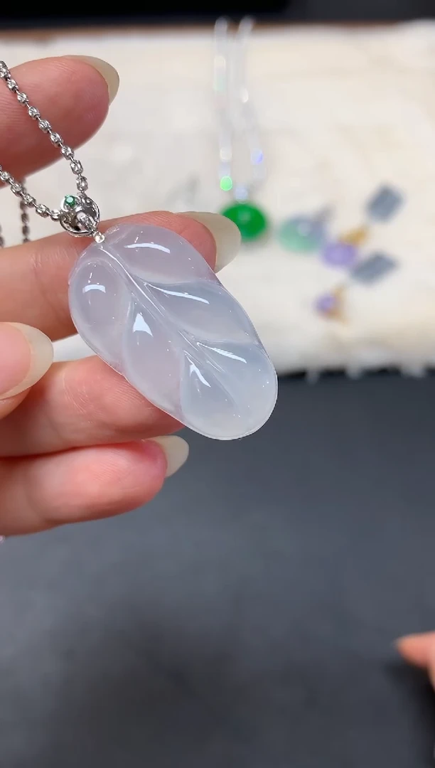 吊坠(不含链)18K金镶嵌翡翠W295|999