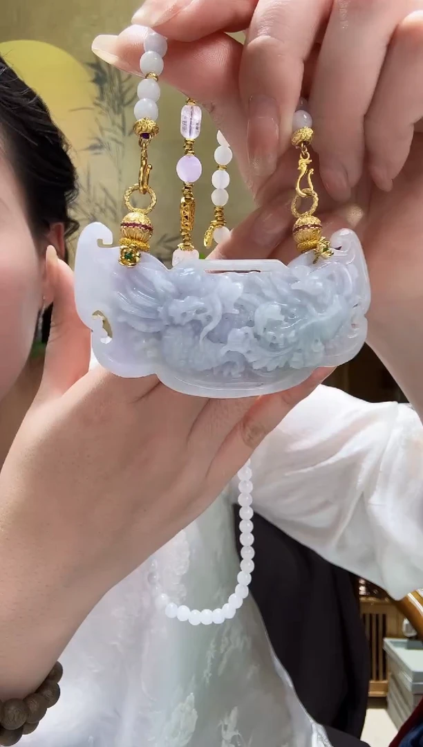 颈饰未镶嵌翡翠吊坠