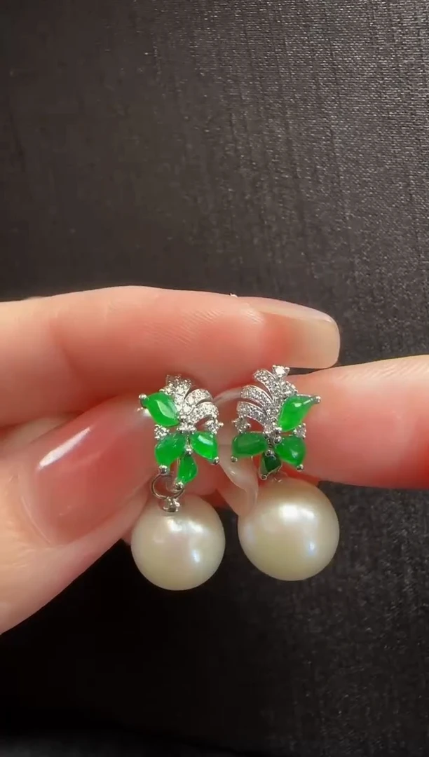 【闪购商品】翡翠耳饰18K金镶嵌929随形一对