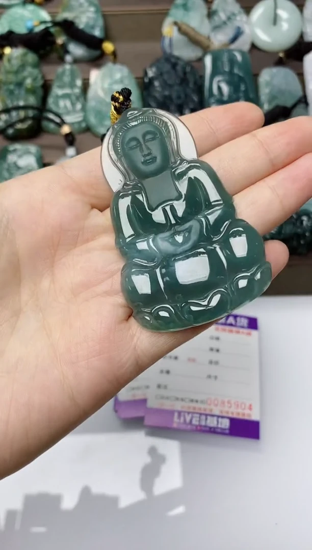 翡翠未镶嵌颈饰
