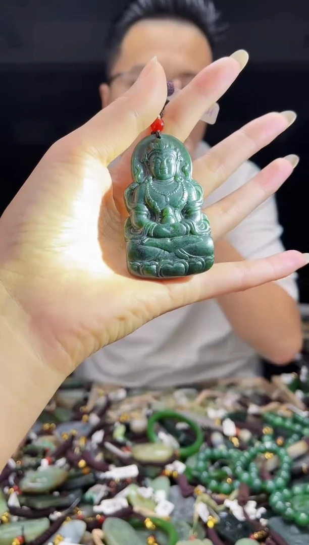 颈饰未镶嵌和田玉1