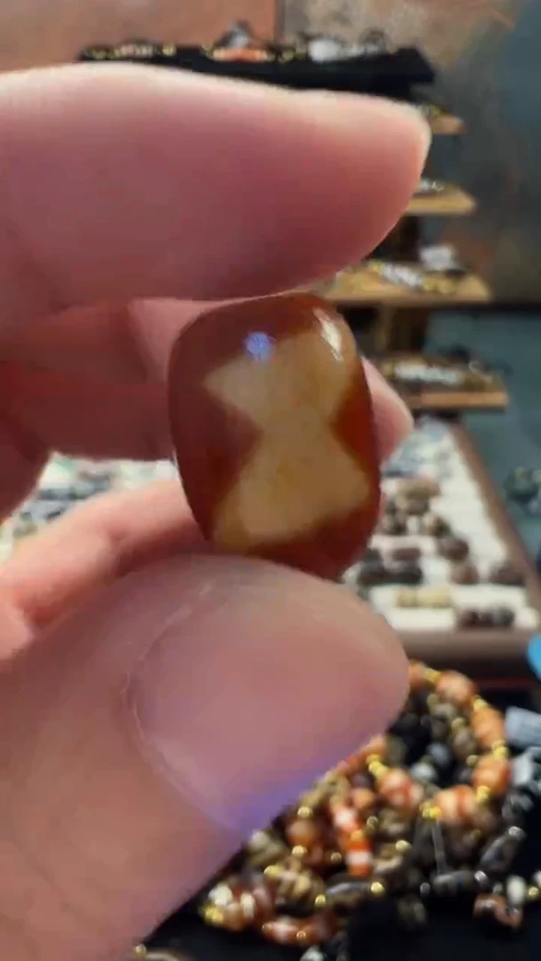 玛瑙/玉髓（覆膜）颈饰未镶嵌136.(微瑕)
