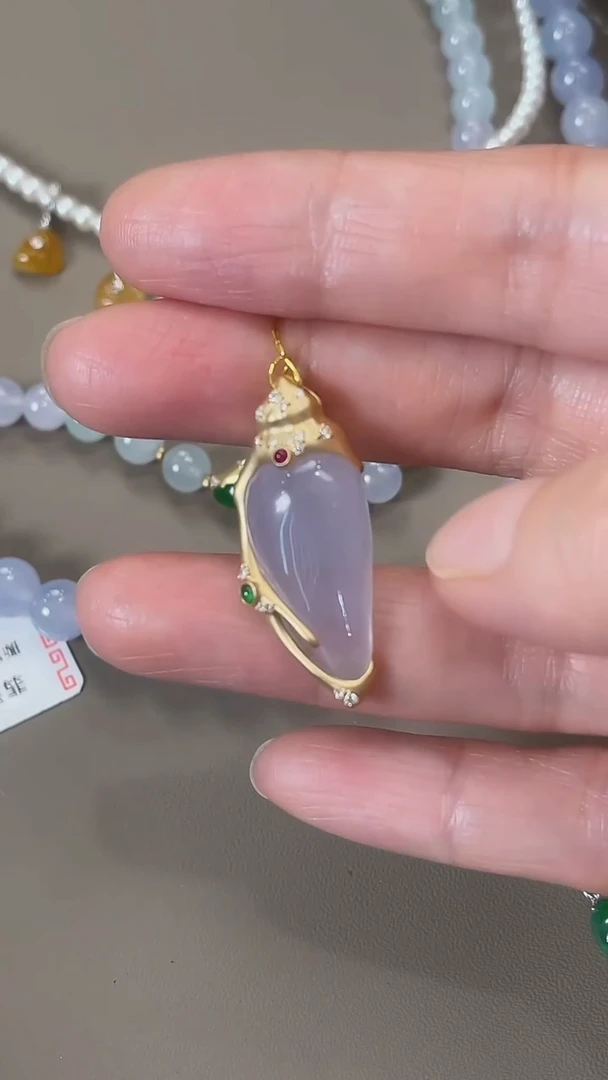 翡翠18K金镶嵌吊坠(不含链)天然缅甸翡翠吊坠