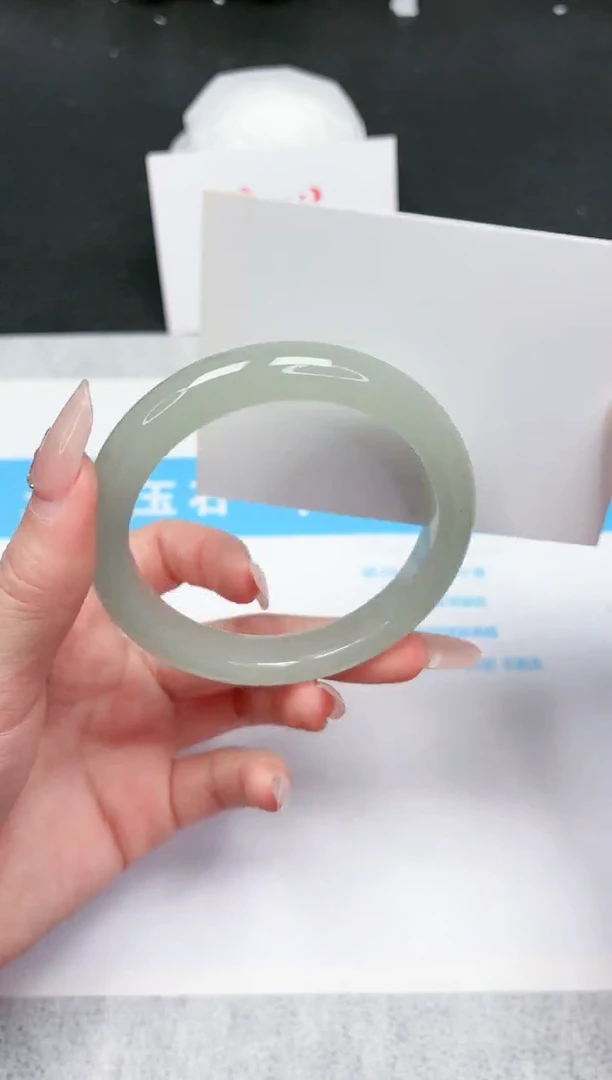 【闪购商品】石英质玉手镯未镶嵌935-61