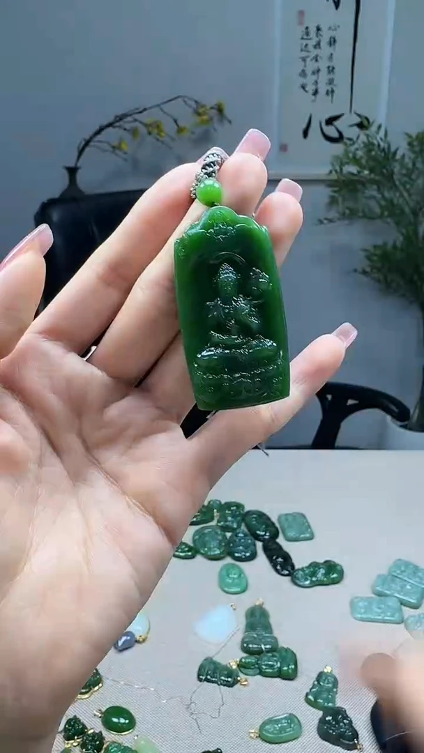 未镶嵌和田玉挂件1