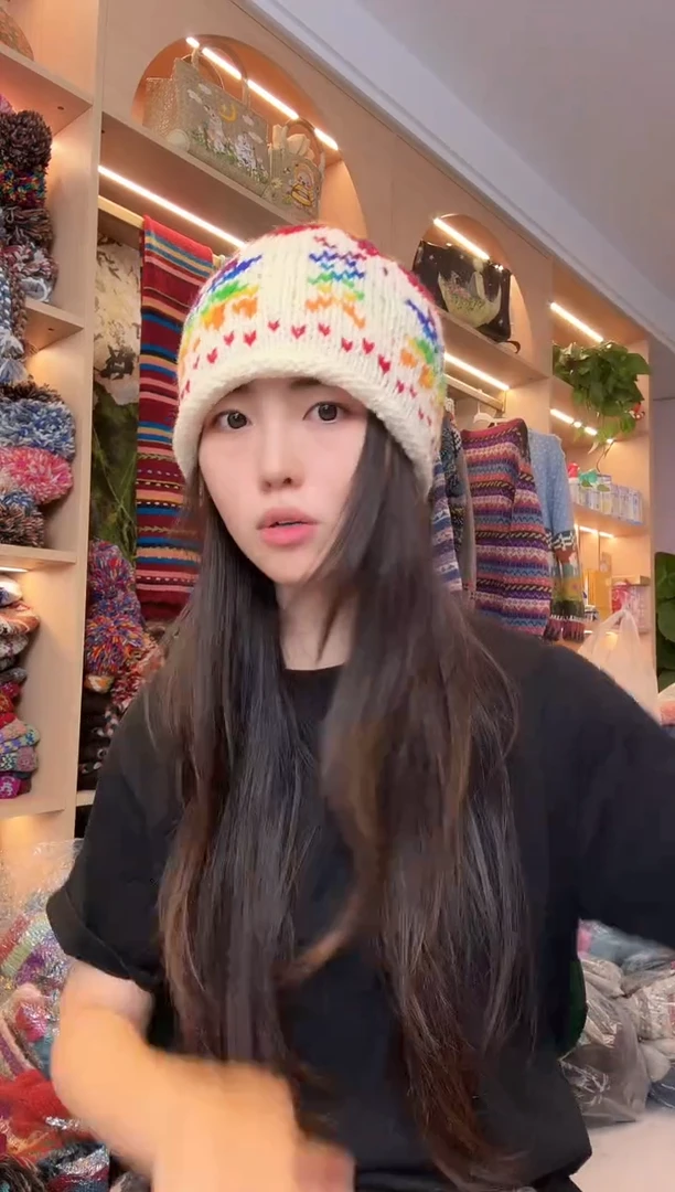 羊毛白色雪花帽子