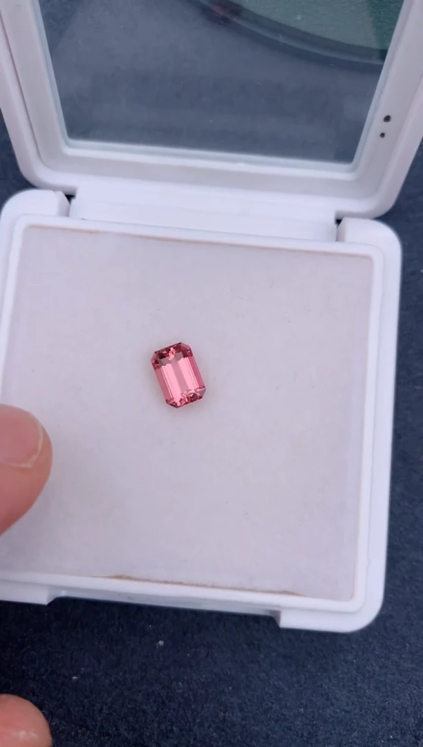 【闪购商品】碧玺裸石未镶嵌1ct粉碧玺