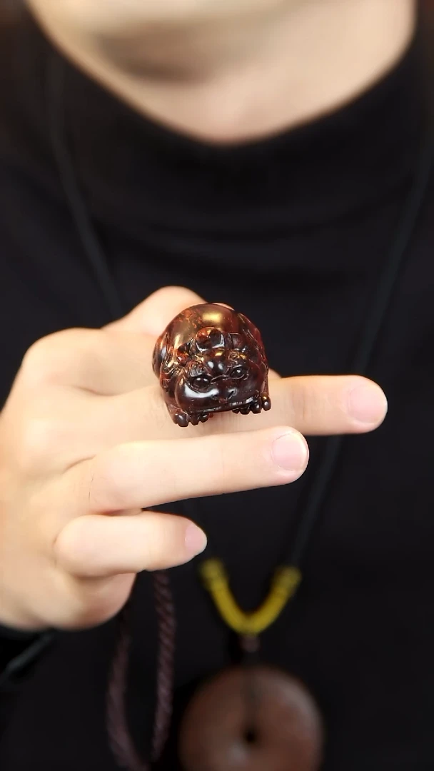 【闪购商品】降真香把件海南红降土埋玉化料拱財把件