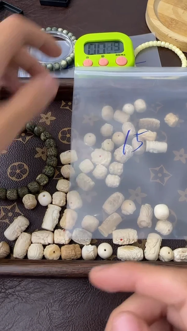 猴头核桃手串三通