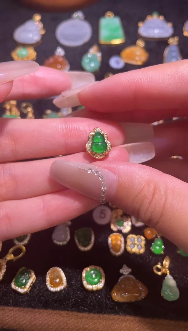 颈饰银S925镶嵌翡翠天然a货翡翠