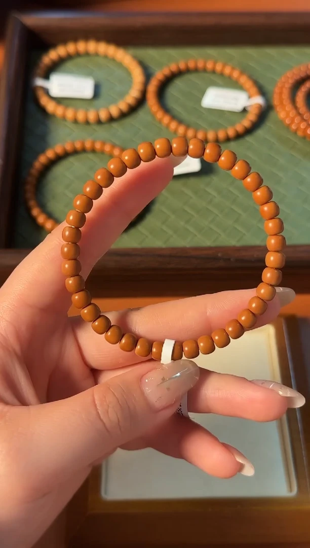 手串橄榄核【168】6mm老挝核尖老型单圈、