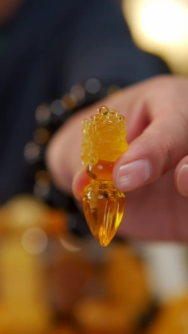【闪购商品】金珀颈饰未镶嵌大黑天木午8.6