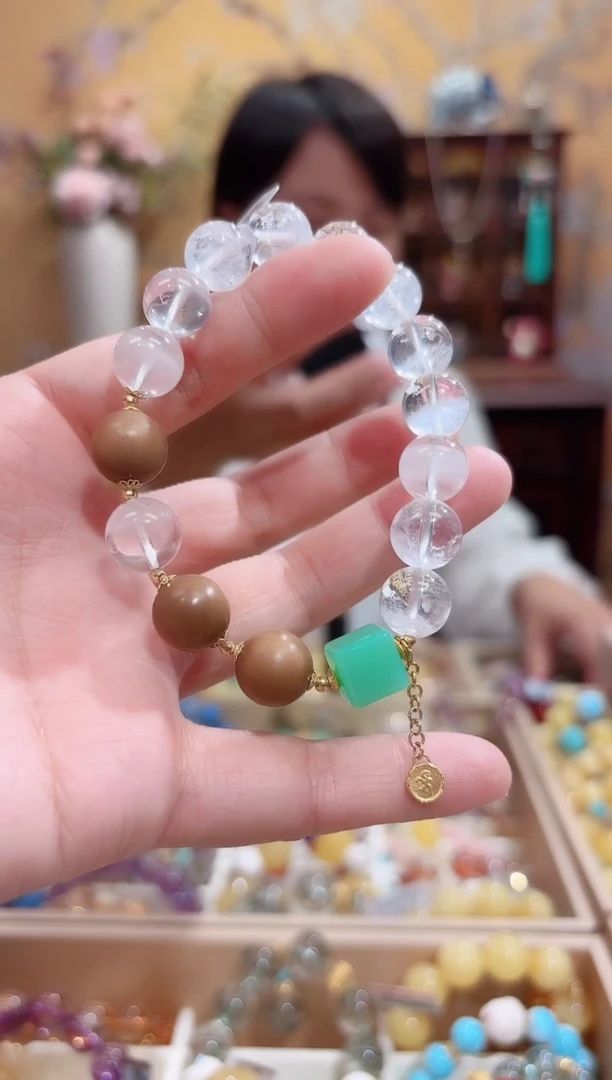 18K金镶嵌手串水晶设计款珠串