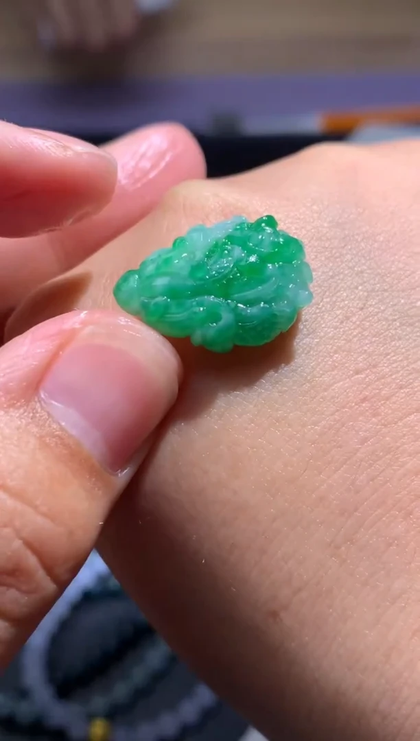 未镶嵌定制翡翠毛货