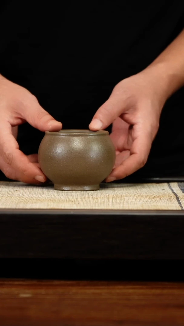 茶壶紫砂蟹壳青坛子