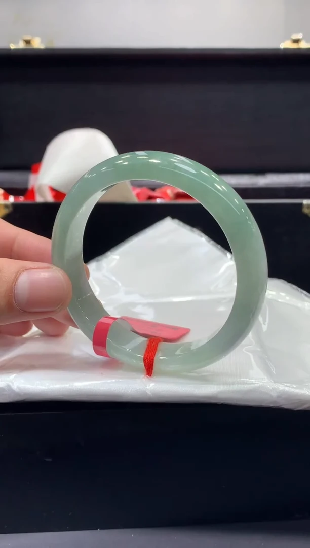 未镶嵌手镯翡翠翡翠手镯