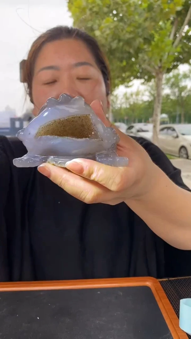 未镶嵌玛瑙摆件玛瑙金蟾D302