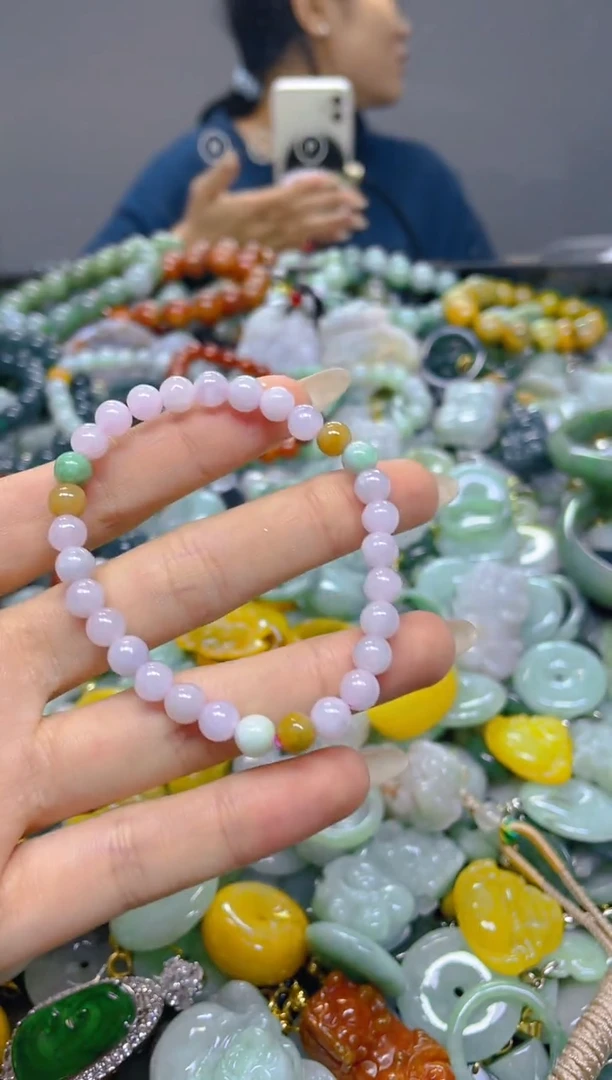 颈饰未镶嵌翡翠5MM/B/翡翠A货，一件也是批发价