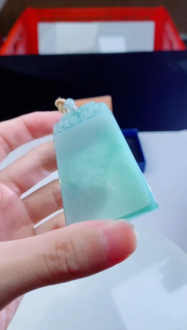 颈饰未镶嵌翡翠     ·