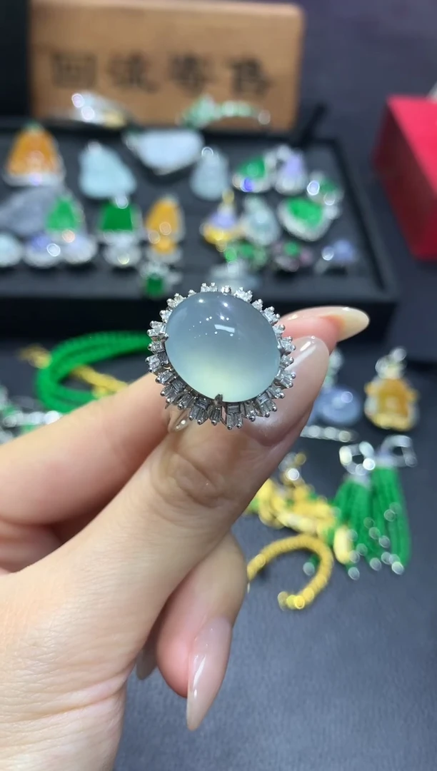 18K金镶嵌戒指翡翠34团购