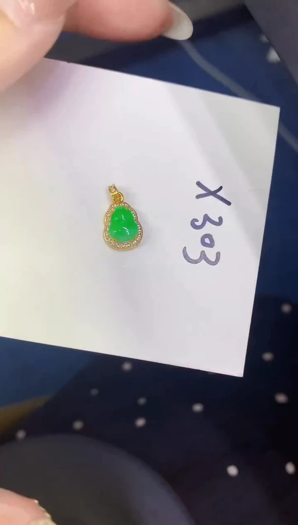 颈饰未镶嵌翡翠缅甸天然翡翠A货