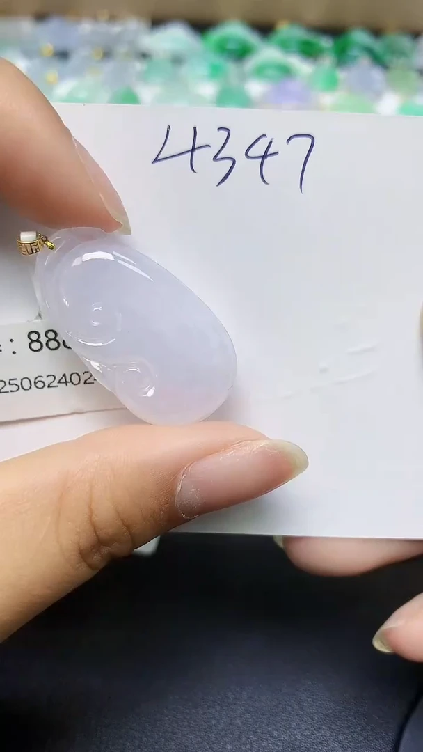 翡翠18K金镶嵌颈饰天然缅甸翡翠A货