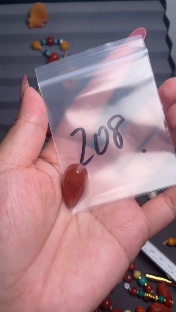 未镶嵌蜜蜡裸石多样性发其一