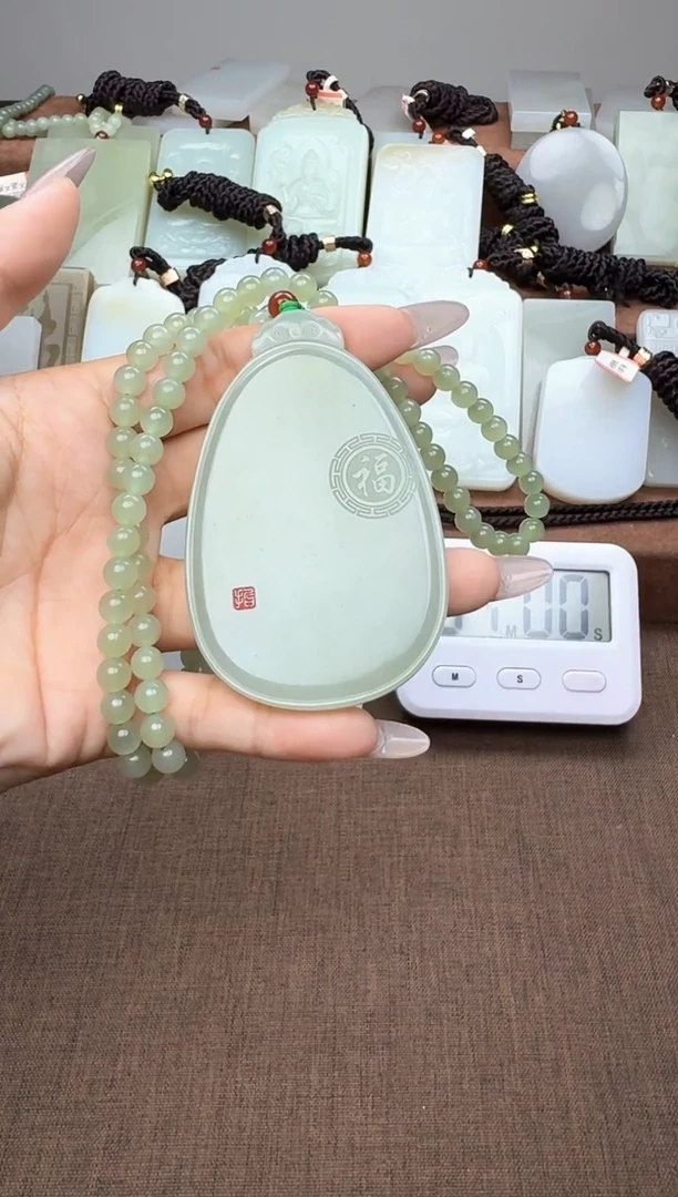 颈饰未镶嵌和田玉1
