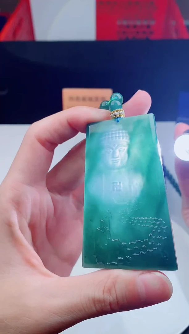 颈饰未镶嵌翡翠1