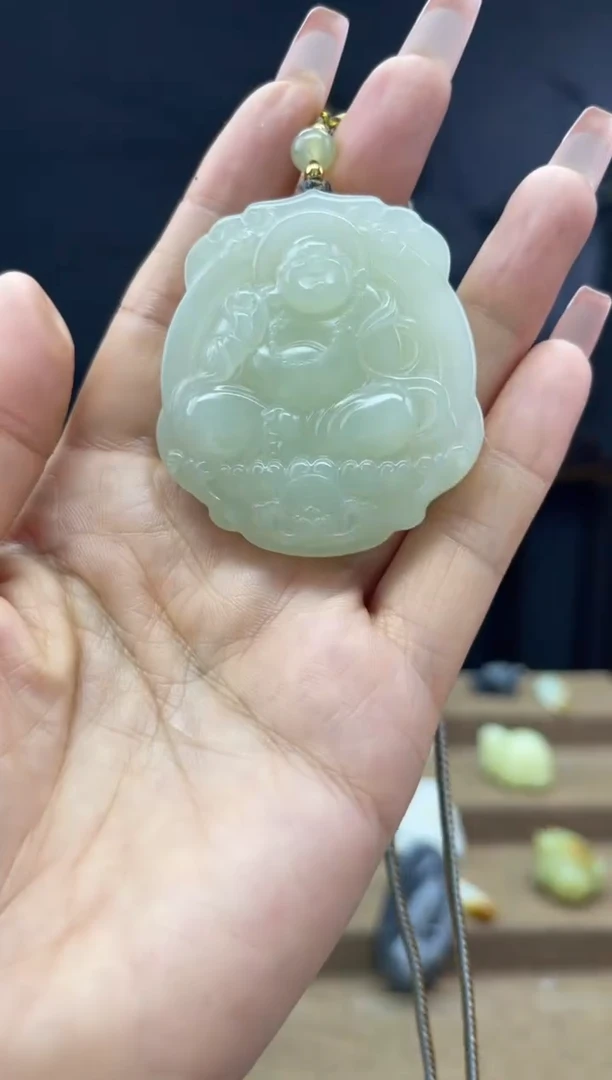 颈饰未镶嵌和田玉1