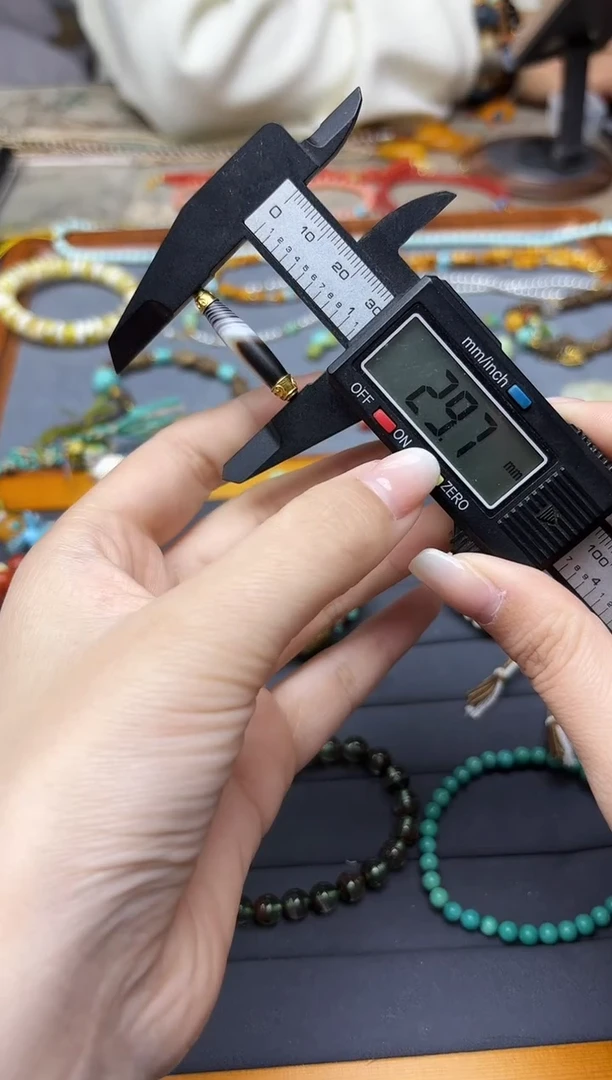 挂件玛瑙/玉髓18K金镶嵌18K金玛瑙桶珠配饰ZX