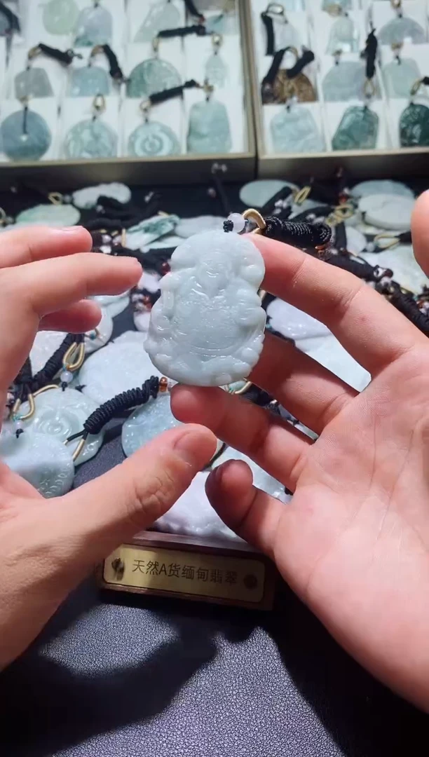 翡翠未镶嵌颈饰8/12/0 41