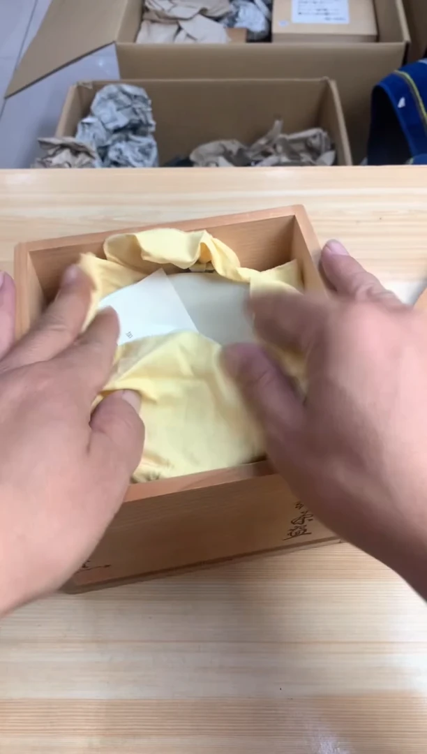 默认微瑕，no退no换，介意勿拍