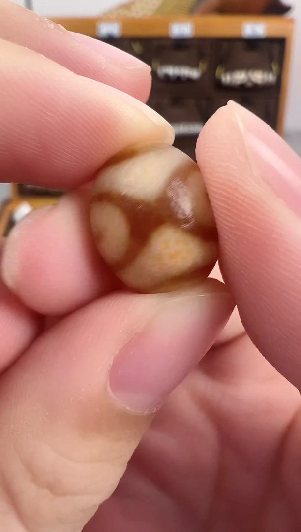 玛瑙/玉髓（覆膜）颈饰未镶嵌92.（微瑕）