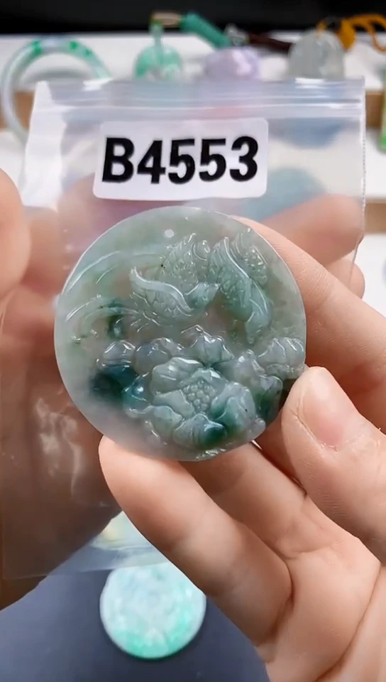 颈饰未镶嵌翡翠天然翡翠吊坠挂件