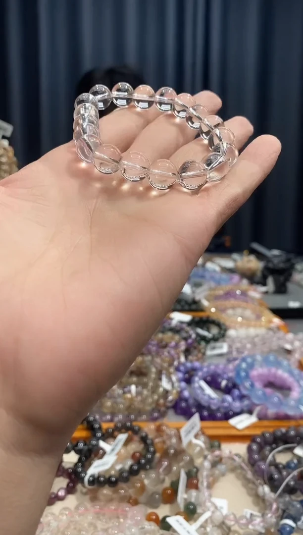 未镶嵌手链水晶企****?黄水
