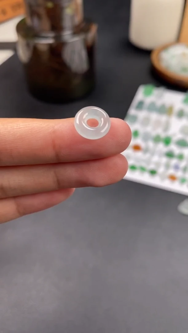 翡翠未镶嵌颈饰翡翠冰种平安扣