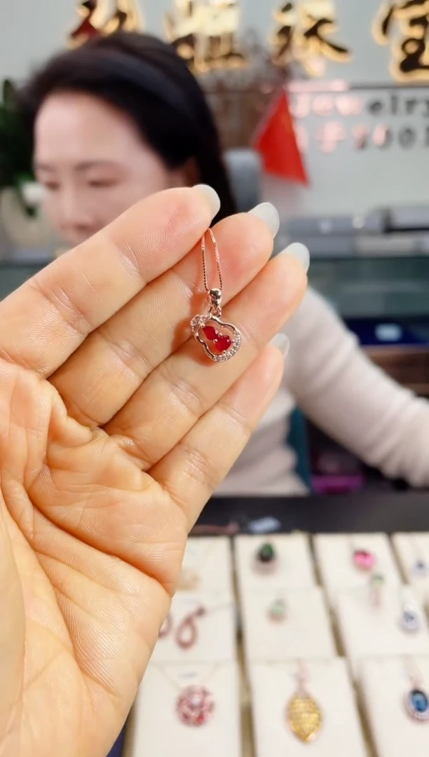 【闪购商品】红宝石颈饰银S925镶嵌吊坠