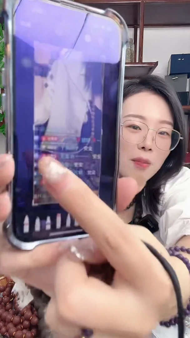 泥塑熊**宝龙涎香方的花蝴蝶